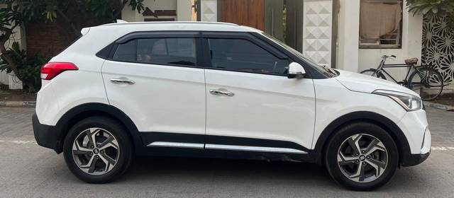https://images10.gaadi.com/usedcar_image/4543091/original/61b97edf95c59afdd8636d2320294cfd.jpg?imwidth=6401