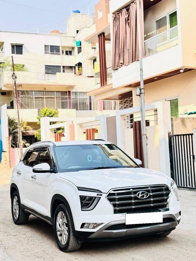 https://images10.gaadi.com/usedcar_image/4543100/original/processed_caa69ac5bd874638230cf00a5befe6e3.jpg?imwidth=6400