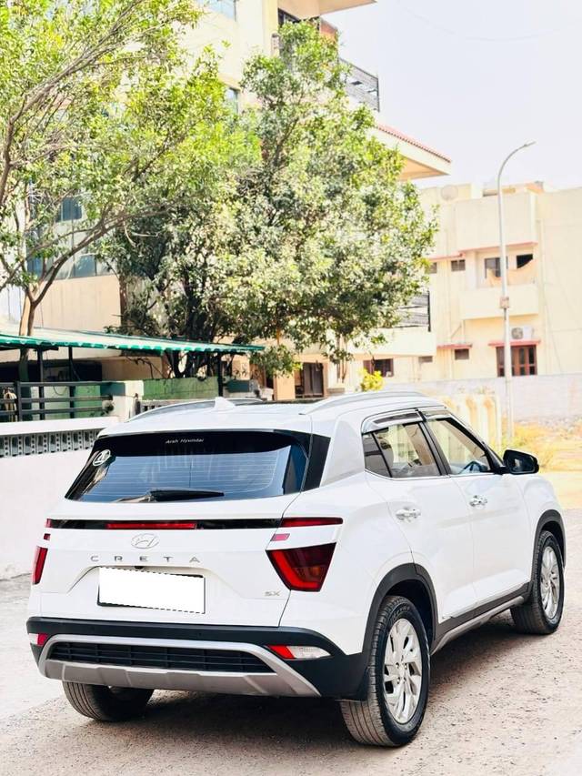 https://images10.gaadi.com/usedcar_image/4543100/original/processed_e78ad93c2e107a690054c7507ba47925.jpg?imwidth=6402