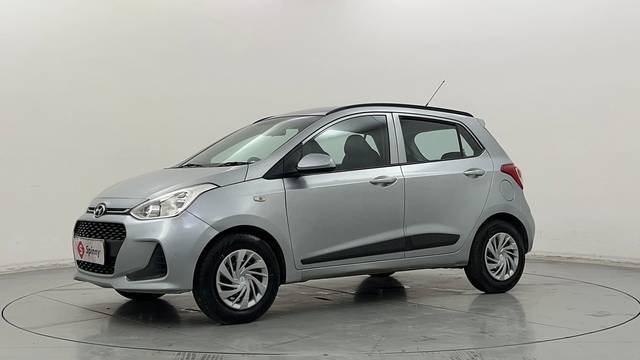 https://images10.gaadi.com/usedcar_image/4543109/original/b2debf6a1951e84a75d75e275328be5b.JPG?imwidth=6400