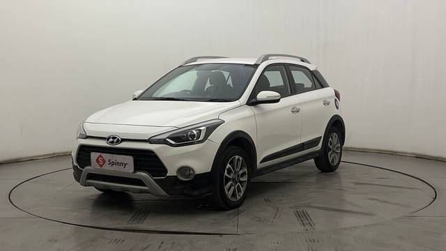 https://images10.gaadi.com/usedcar_image/4543120/original/8ca439996ce2a5fa42193a752b1a7ec1.JPG?imwidth=6400