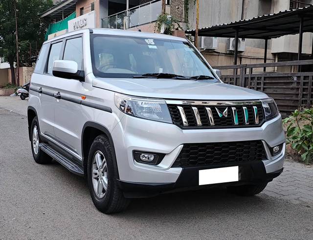 https://images10.gaadi.com/usedcar_image/4543124/original/processed_d4cec99ba3bea4ffdb09881dab54c07d.jpg?imwidth=6400