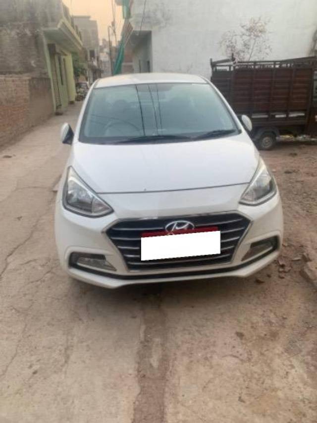 https://images10.gaadi.com/usedcar_image/4543125/original/processed_34a4754b-60aa-472f-ab18-7a3b4c31cfc3.jpg?imwidth=6400
