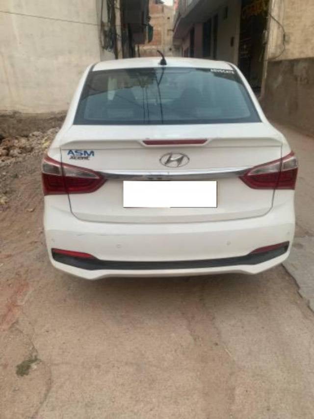https://images10.gaadi.com/usedcar_image/4543125/original/processed_d8a09487-4dfc-452d-b2f9-8f67c7ad87fc.jpg?imwidth=6401