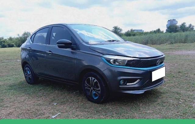 https://images10.gaadi.com/usedcar_image/4543197/original/processed_855a7ffac1d3470b930f9785891dc40c.jpeg?imwidth=6400