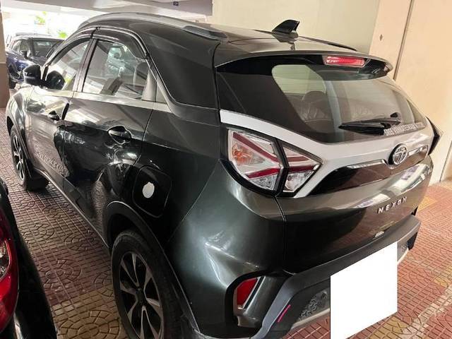 https://images10.gaadi.com/usedcar_image/4543220/original/processed_7410a551-376b-47ad-b554-2beb39e3939c.jpg?imwidth=6402