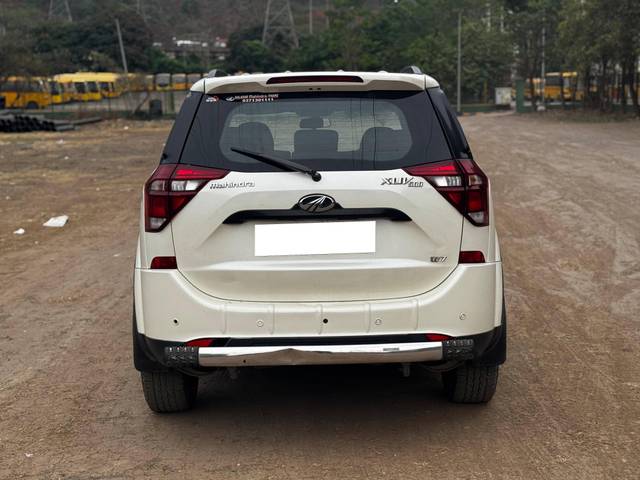https://images10.gaadi.com/usedcar_image/4543221/original/processed_99799eddc5ad04a072fe6949e8b4f2f0.jpg?imwidth=6402