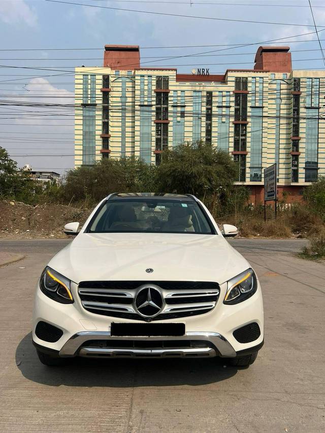 https://images10.gaadi.com/usedcar_image/4543222/original/processed_d4de5a5cbbdf214db0af910f3dce5877.jpg?imwidth=6402