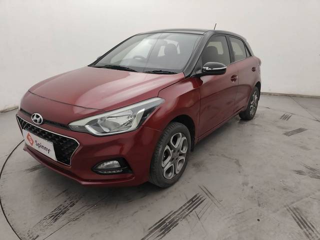 https://images10.gaadi.com/usedcar_image/4543263/original/229da7a01a4a9e91b9e6bab18eb471ae.jpg?imwidth=6400