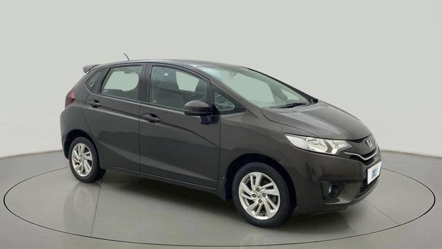 https://images10.gaadi.com/usedcar_image/4543300/original/6736c5073308967a509ccaeb5ff199d0.jpg?imwidth=6400