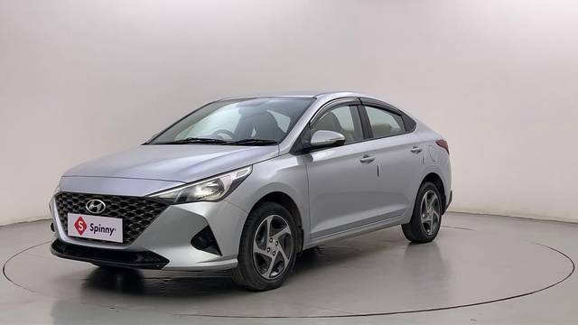 https://images10.gaadi.com/usedcar_image/4543311/original/9b4195db4a7280bc55fb06822a6bd51e.JPG?imwidth=6400