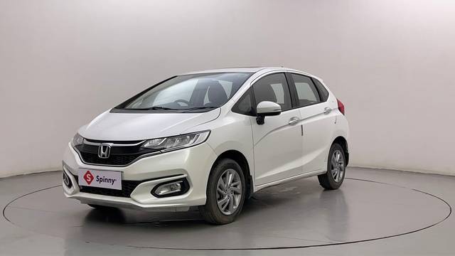 https://images10.gaadi.com/usedcar_image/4543324/original/060cccf4f0d6e1351e172b408f34a58f.JPG?imwidth=6400