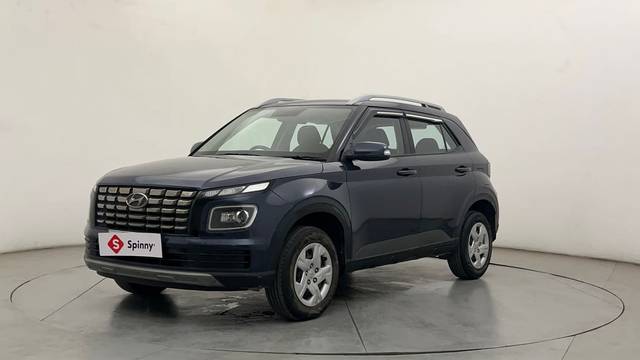 https://images10.gaadi.com/usedcar_image/4543330/original/abee497a7a7df1dd6f77b6094063e73b.JPG?imwidth=6400