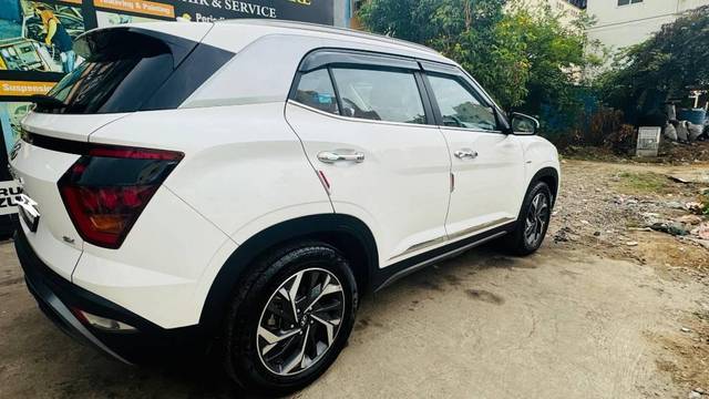 https://images10.gaadi.com/usedcar_image/4543334/original/processed_849d165d-d982-4e17-af9f-5cc659548854.jpeg?imwidth=6400