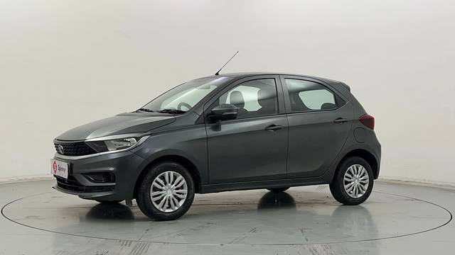 https://images10.gaadi.com/usedcar_image/4543338/original/30db8c2a45fa9e8e72cf3638292a452b.JPG?imwidth=6400