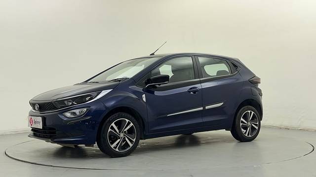 https://images10.gaadi.com/usedcar_image/4543353/original/a6c3f64bbdaffbc260223d8af616b858.JPG?imwidth=6400