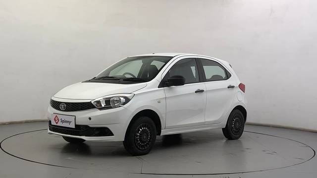 https://images10.gaadi.com/usedcar_image/4543400/original/6f0bac56945a85635452415e052032b2.JPG?imwidth=6400