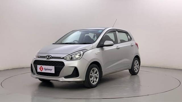 https://images10.gaadi.com/usedcar_image/4543447/original/2083092c561df99a00f7a8449c2b6da3.JPG?imwidth=6400