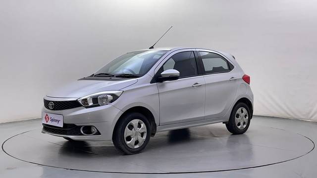 https://images10.gaadi.com/usedcar_image/4543448/original/74eafaf96690ca1e2a8b23542b5f7755.JPG?imwidth=6400