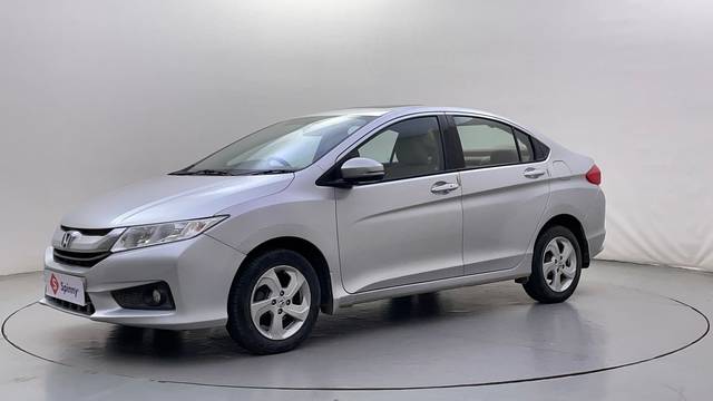 https://images10.gaadi.com/usedcar_image/4543449/original/e69ac2a813eb1b727919e1dd0a875199.JPG?imwidth=6400