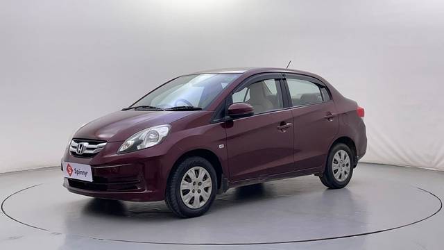 https://images10.gaadi.com/usedcar_image/4543450/original/549f23cdbeff2b00aba1d31821bc80e1.JPG?imwidth=6400