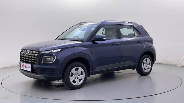 https://images10.gaadi.com/usedcar_image/4543455/original/74d5b7f8cf8957371ac967aad90bc25a.JPG?imwidth=6400