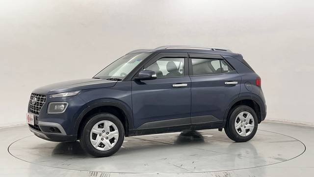 https://images10.gaadi.com/usedcar_image/4543478/original/95f9eaafffa9bd795af000ae219e0582.JPG?imwidth=6400
