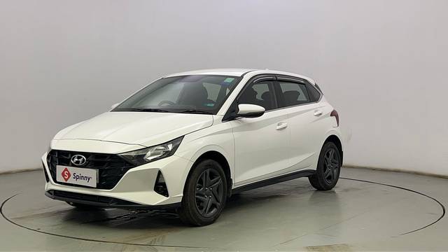 https://images10.gaadi.com/usedcar_image/4543485/original/e18b2240b99fa572187d8f0468f60b6f.JPG?imwidth=6400