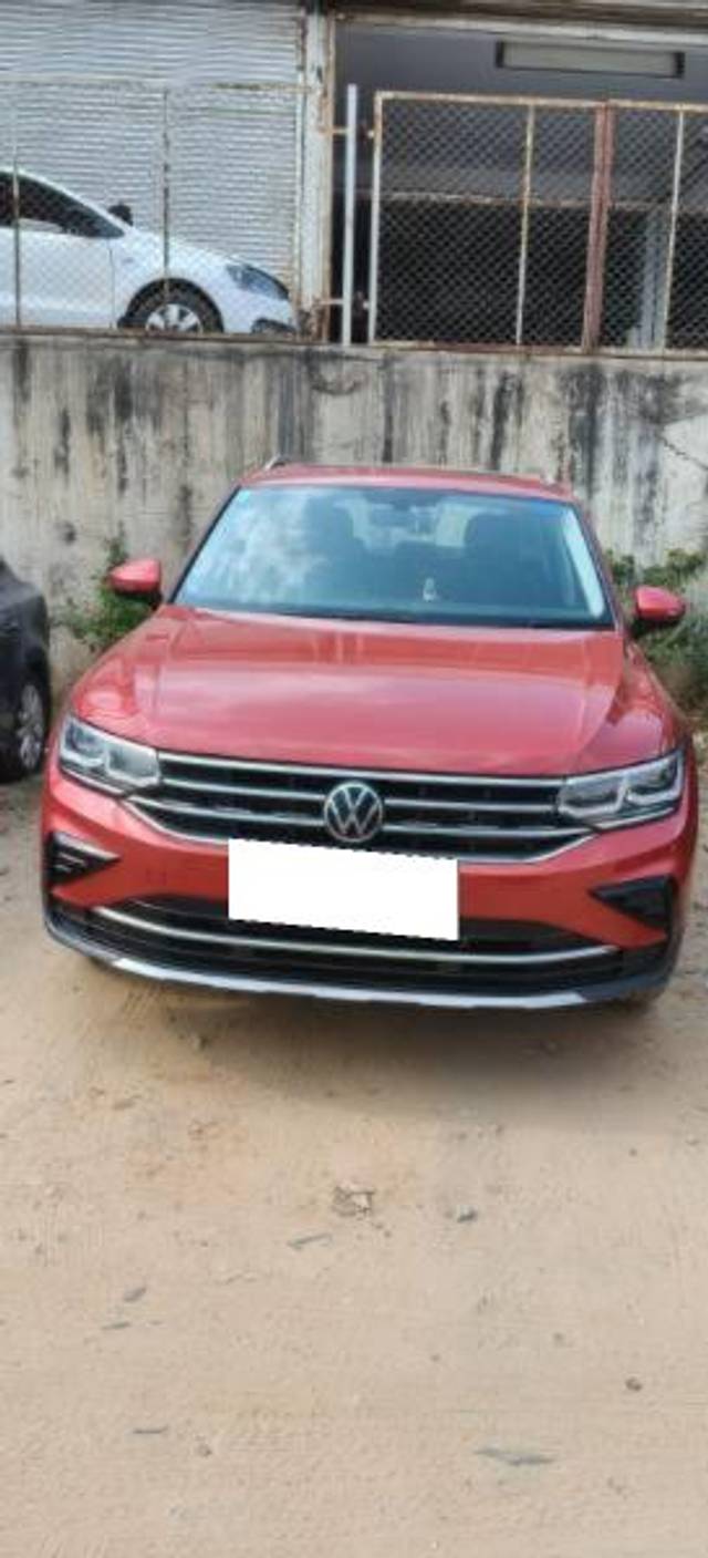 https://images10.gaadi.com/usedcar_image/4543486/original/processed_41bacbc4-aea3-41be-aecc-3a07d8ccebb9.jpeg?imwidth=6400