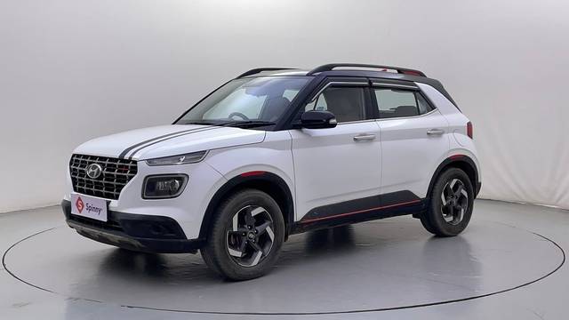 https://images10.gaadi.com/usedcar_image/4543526/original/71413b281bb158d5472d07c9585b64f8.JPG?imwidth=6400