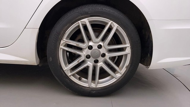 Second-hand 2018 Audi A6 35 TFSI Matrix for sale in Ahmedabad-19