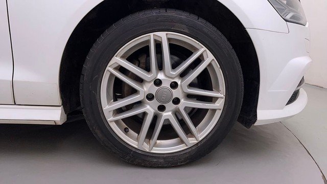 Second-hand 2018 Audi A6 35 TFSI Matrix for sale in Ahmedabad-17