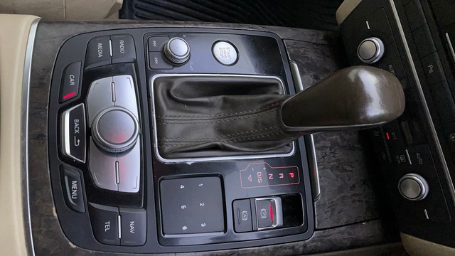 Second-hand 2018 Audi A6 35 TFSI Matrix for sale in Ahmedabad-12