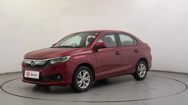 https://images10.gaadi.com/usedcar_image/4543563/original/f4c3852ae83c08e8a9d43ca4a8f7bd27.JPG?imwidth=6400