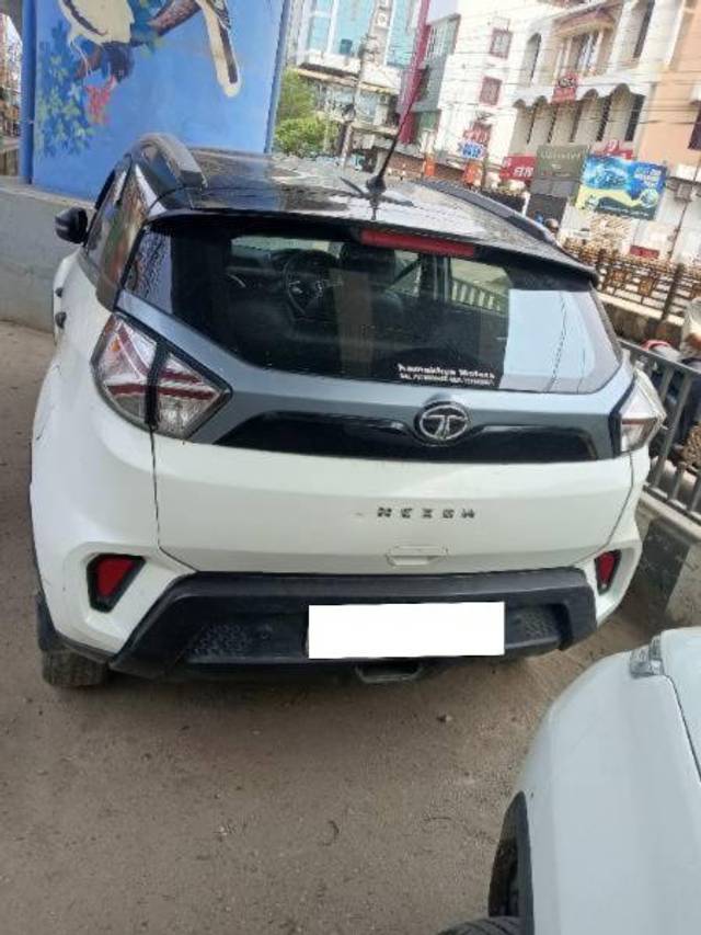 https://images10.gaadi.com/usedcar_image/4543576/original/processed_73a1bed1-7363-41b4-8372-a4a77045669d.jpg?imwidth=6402