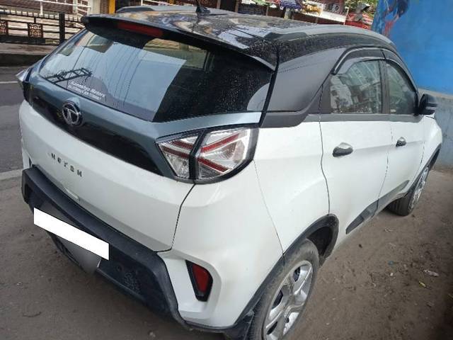 https://images10.gaadi.com/usedcar_image/4543576/original/processed_acb6b1e0-197f-48c8-8db7-309cf41123a0.jpg?imwidth=6401