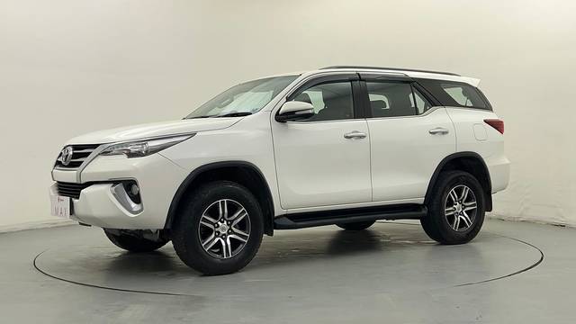 https://images10.gaadi.com/usedcar_image/4543580/original/334b28db3c9456f5e87660092f312d88.JPG?imwidth=6400