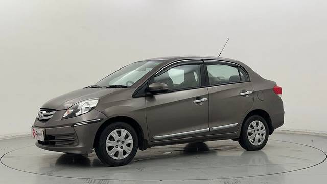https://images10.gaadi.com/usedcar_image/4543594/original/8173bffebbed2c8a33e17751e0c86f85.JPG?imwidth=6400