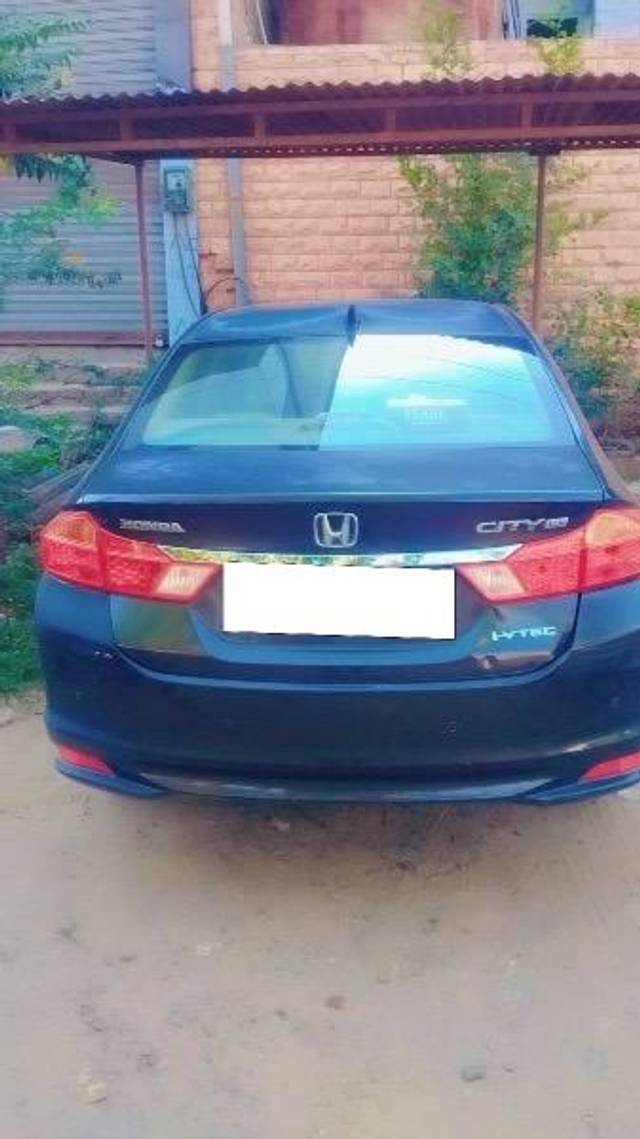 https://images10.gaadi.com/usedcar_image/4543596/original/processed_75be9401-2e79-44a1-a5af-cc169e7b5c86.jpeg?imwidth=6400