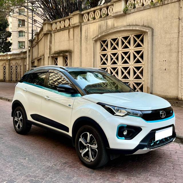 https://images10.gaadi.com/usedcar_image/4543598/original/processed_71a67efd4573783c6e437e0a7dfe44a7.JPG?imwidth=6400