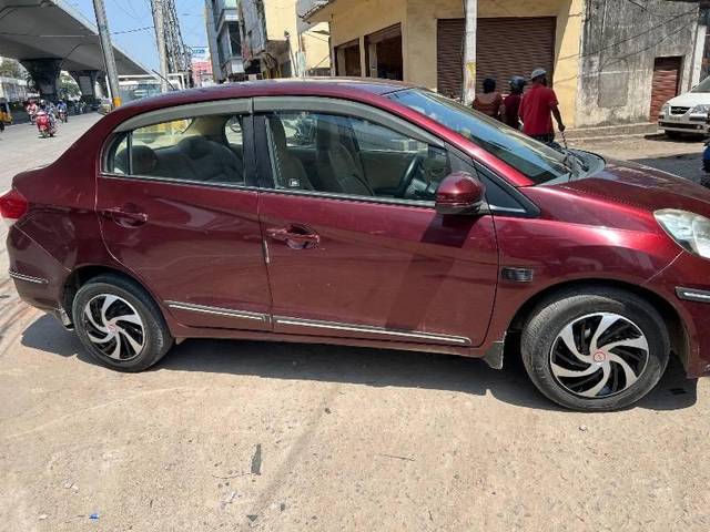https://images10.gaadi.com/usedcar_image/4543600/original/processed_bf850e19-3562-474e-a448-7dea670ce633.jpeg?imwidth=6402