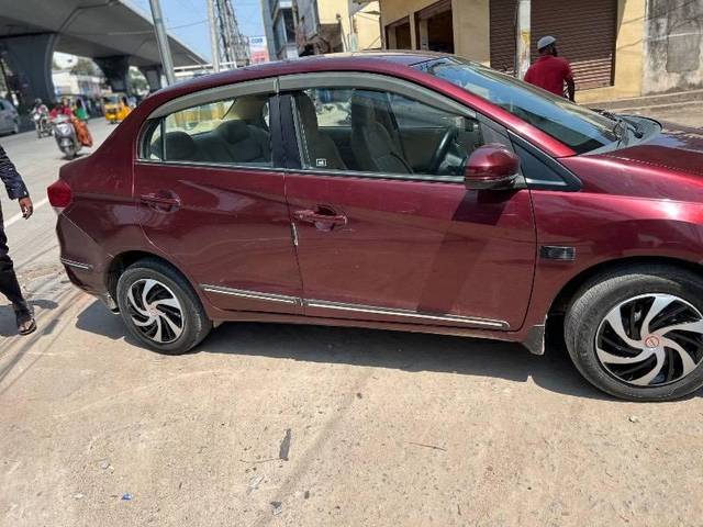 https://images10.gaadi.com/usedcar_image/4543600/original/processed_ec9c4abe-e926-4395-af25-1cc4473ae90c.jpeg?imwidth=6401