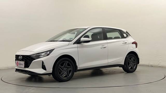 https://images10.gaadi.com/usedcar_image/4543765/original/15735d498761b65adfa9b5b4b8659794.JPG?imwidth=6400