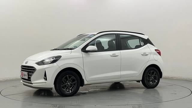 https://images10.gaadi.com/usedcar_image/4543769/original/1f33906f5a5ed6778a87c928e5b2a236.JPG?imwidth=6400