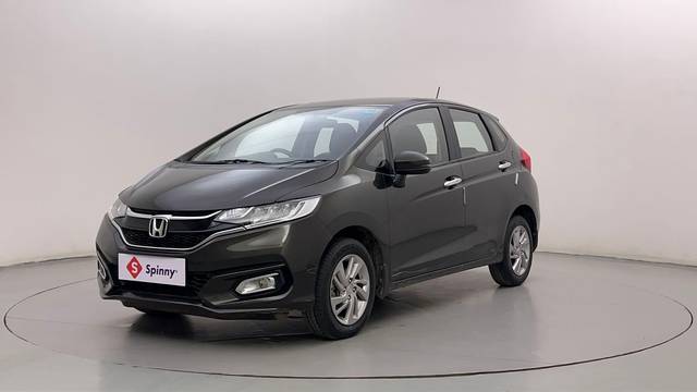 https://images10.gaadi.com/usedcar_image/4543844/original/4ba9602a3916d7add3180c114ea23282.JPG?imwidth=6400