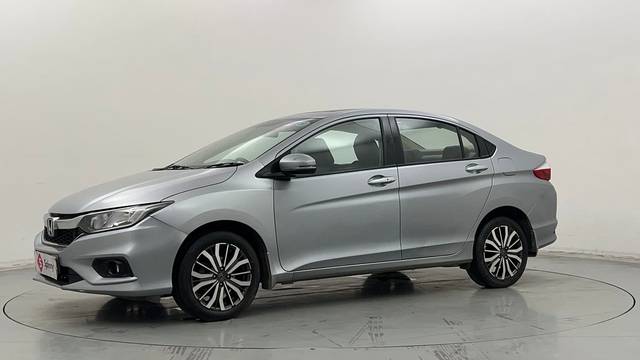 https://images10.gaadi.com/usedcar_image/4543863/original/0ec7fdccc511698273059076b41ba327.JPG?imwidth=6400