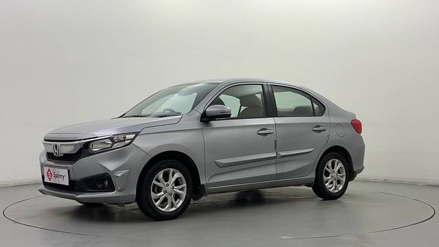 https://images10.gaadi.com/usedcar_image/4543885/original/6f3511da5ec68601519f094de9360886.JPG?imwidth=6400