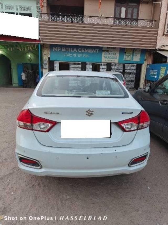 https://images10.gaadi.com/usedcar_image/4543893/original/processed_65fd4829-a6c2-4109-85a5-d8464e532ca4.jpg?imwidth=6401