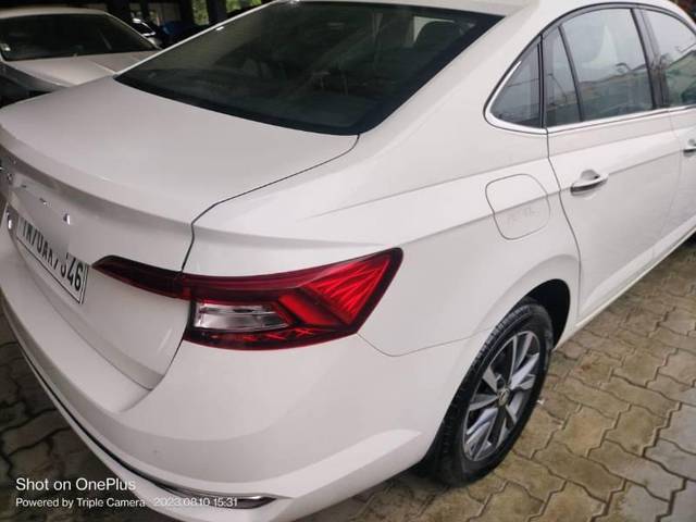 https://images10.gaadi.com/usedcar_image/4543894/original/processed_858ccca0-c374-4e70-9a53-d2a47318ee9c.jpg?imwidth=6401