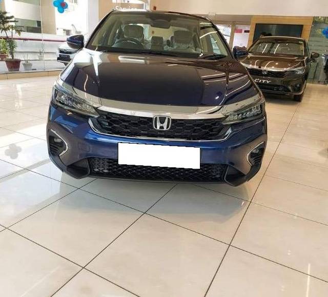 https://images10.gaadi.com/usedcar_image/4543901/original/processed_0688b357-3d8d-47f8-83c8-10b10d1c0a28.jpeg?imwidth=6401